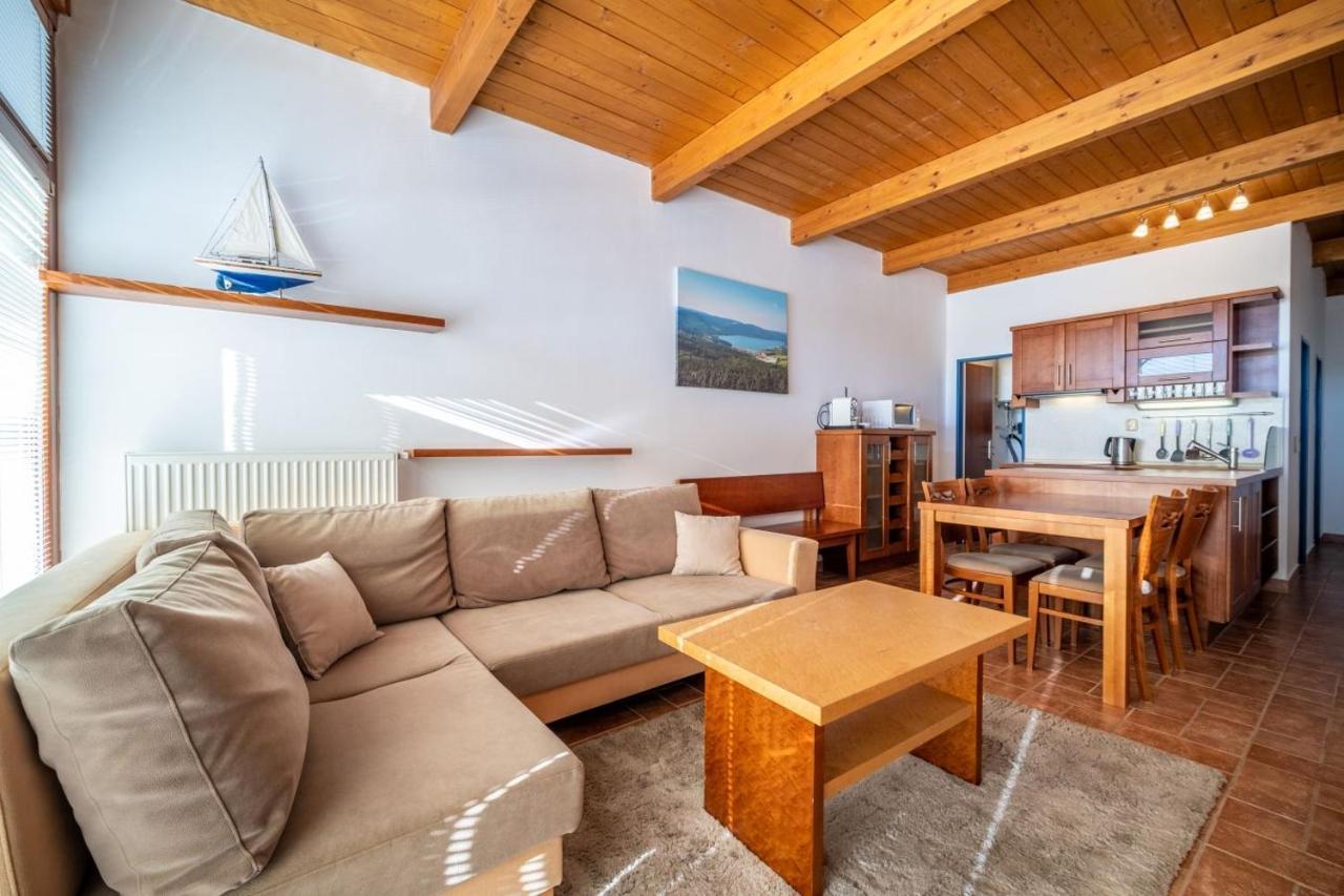 Apartment Doky D8 - Lipno Home Липно-над-Влтавой Экстерьер фото