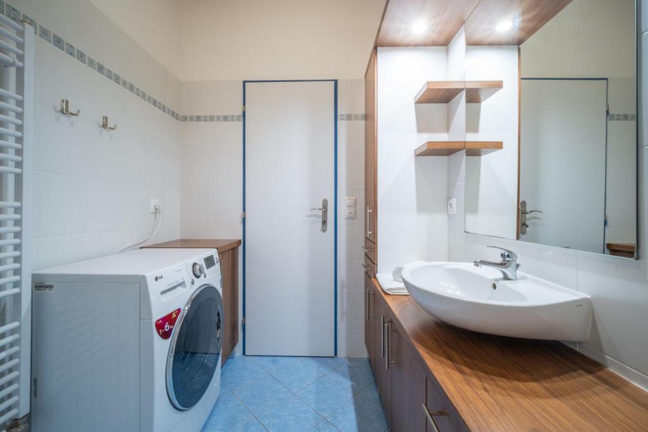 Apartment Doky D8 - Lipno Home Липно-над-Влтавой Экстерьер фото